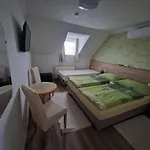 Hajnalka Vendeghaz Penzion