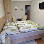 Penzion Hajnalka Vendeghaz 3*