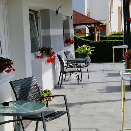 Hajnalka Vendeghaz 게스트하우스 Bük