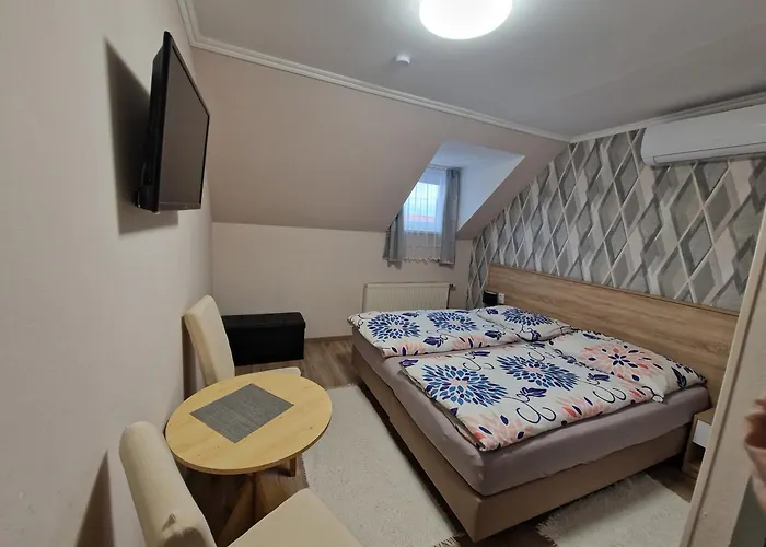 Hajnalka Vendeghaz 3* Bük